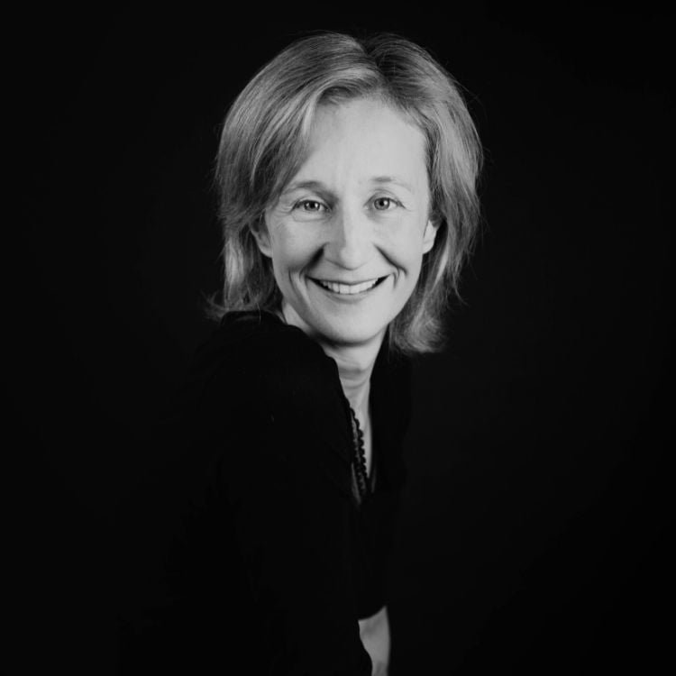 Photo Marie Duval haut profil droit noir&blanc